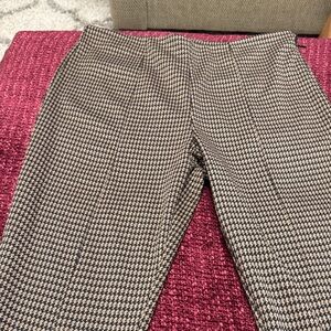 Elegant Houndstooth Cropped Pants